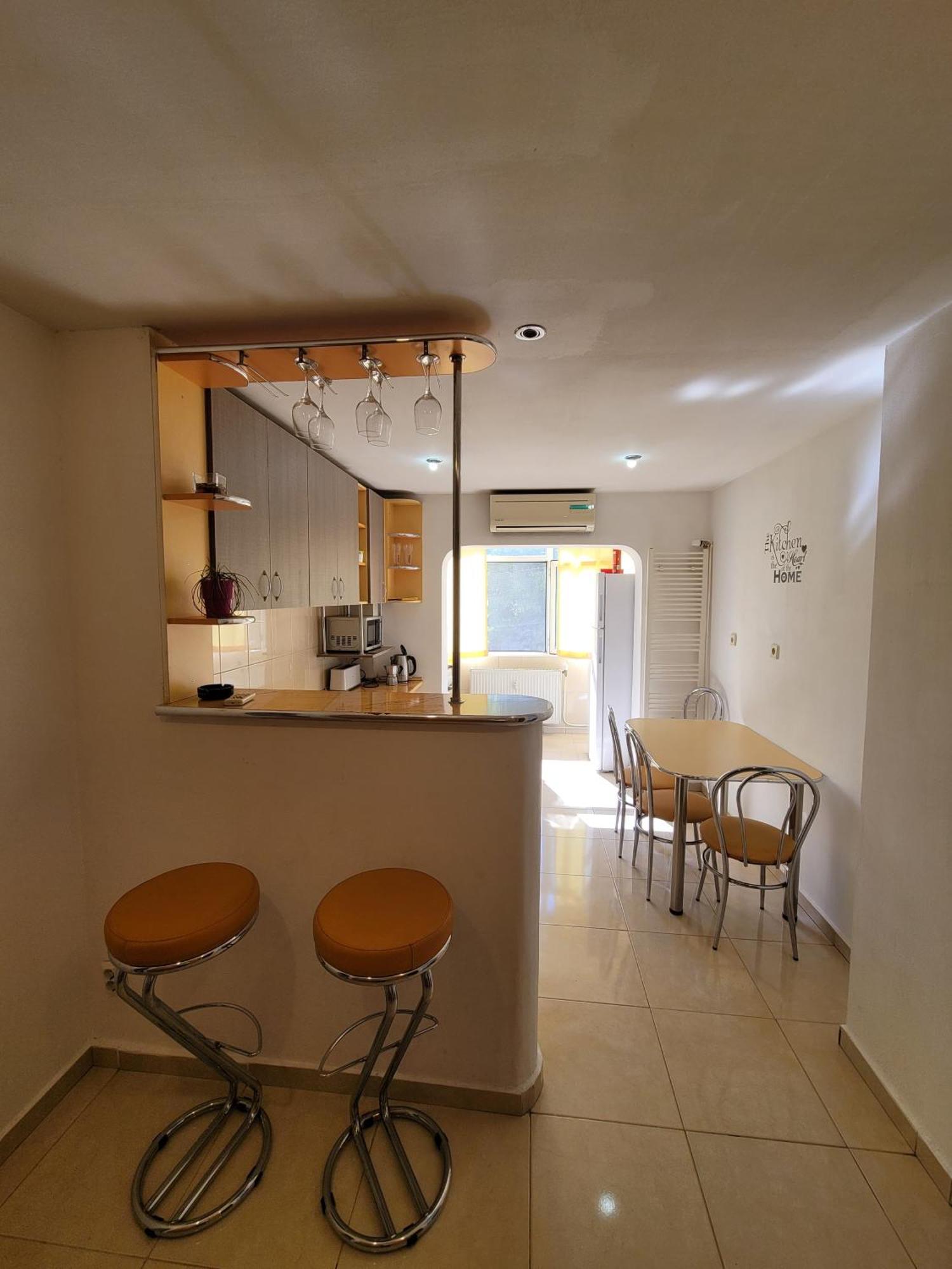 Alia Apartment Орадеа Екстериор снимка
